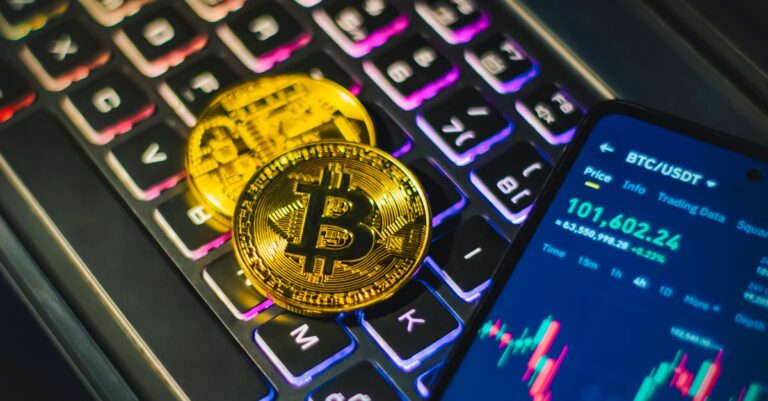 Trump Urges Congress to Pass Clarity Act as Crypto Bill Stalls