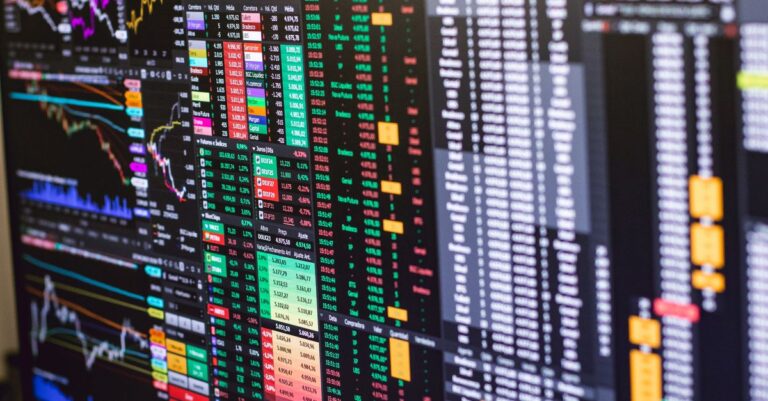 S&P 500 and Nasdaq Recover August Sell-Off Losses