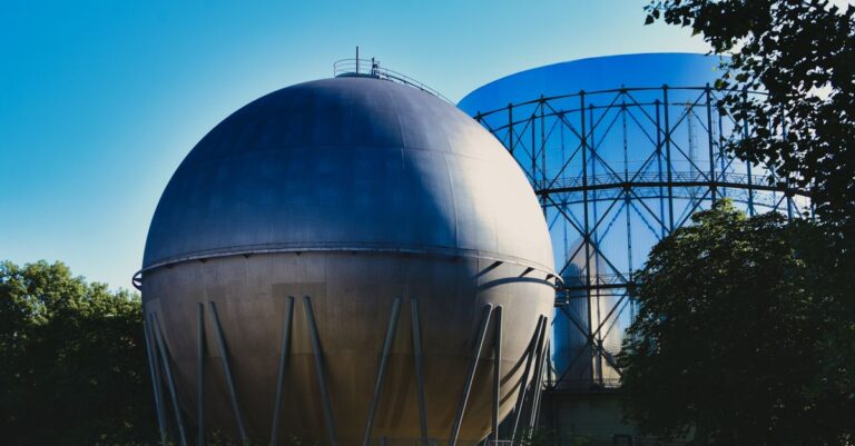 EU Gas Storage Hits 5-Year Low as Winter Looms