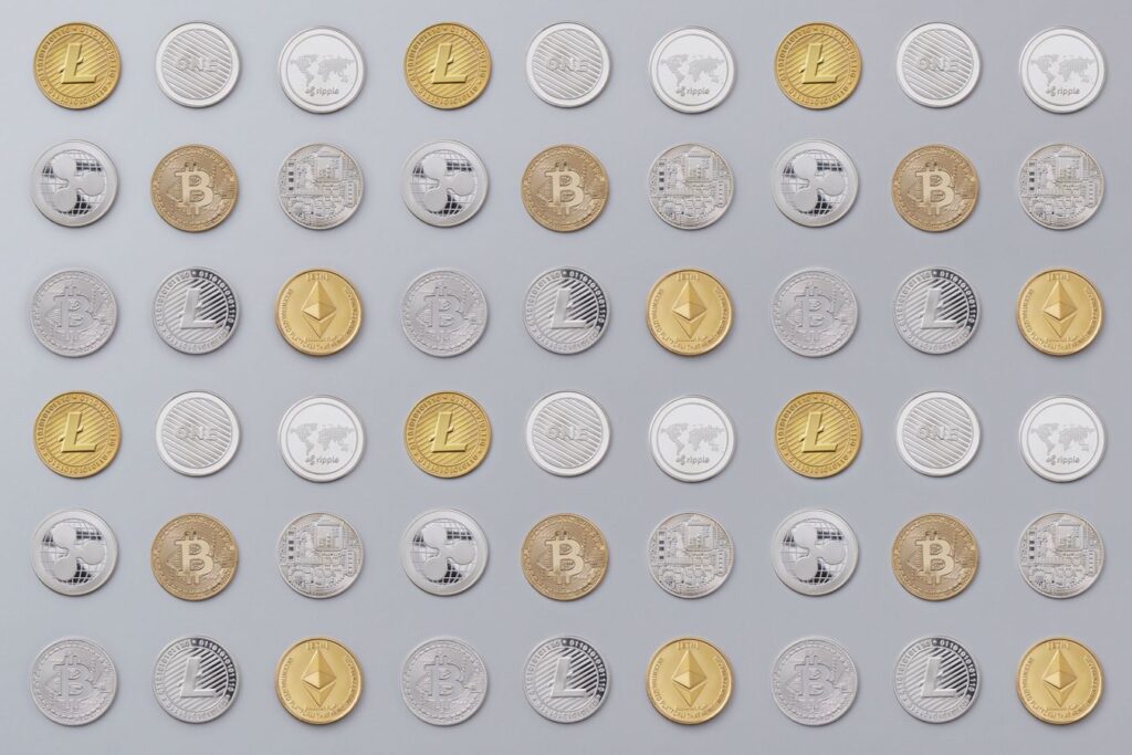 XRP Slips Below $1 as Ripple Lands First Korean Bank Deal