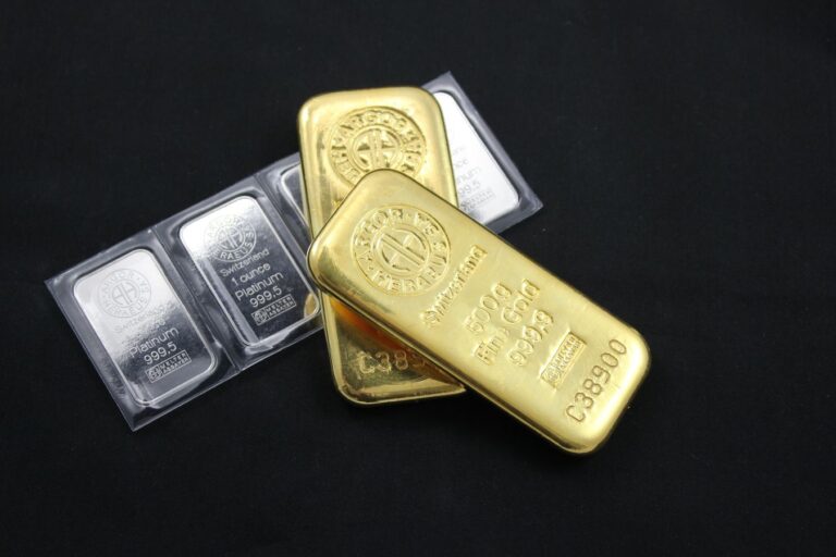 Venezuela Govt, Opposition Agree on Court Renewal, Gold
