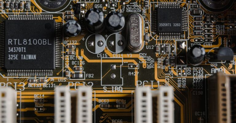 Gartner Hikes 2026 Chip Revenue Forecast to $1.6 Trillion