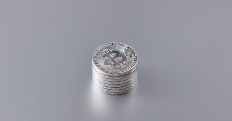 $6.4B Bitcoin Options Expiry Looms as Crypto Faces Volatility Test
