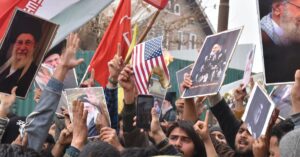 Khamenei Urges Gulf Rulers to Unite Against Real Enemy in Rare Message
