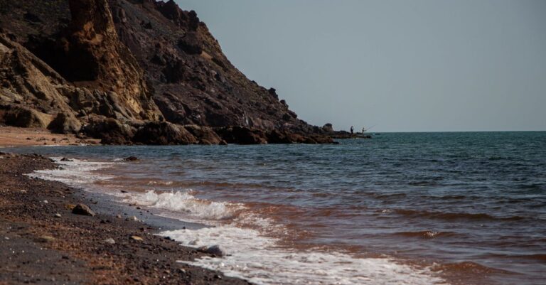 US Opens Secret Oil Corridor Through Hormuz Strait