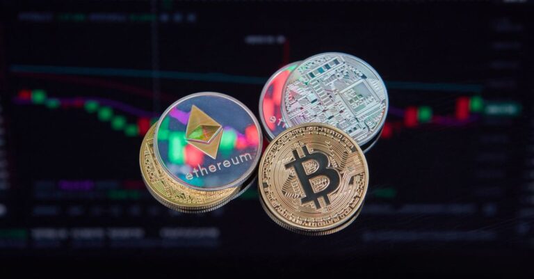 Bitcoin ETFs Resume Buying as Ether Funds Stretch Streak to 11 Days