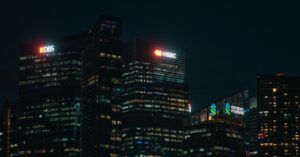 Standard Chartered Brings BTC, ETH Trading to Dubai