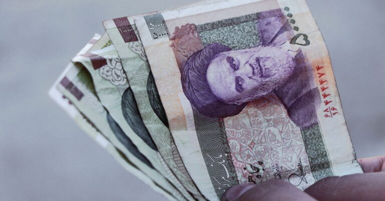 Iran Economy Crumbles as Regime Braces for Renewed Protests