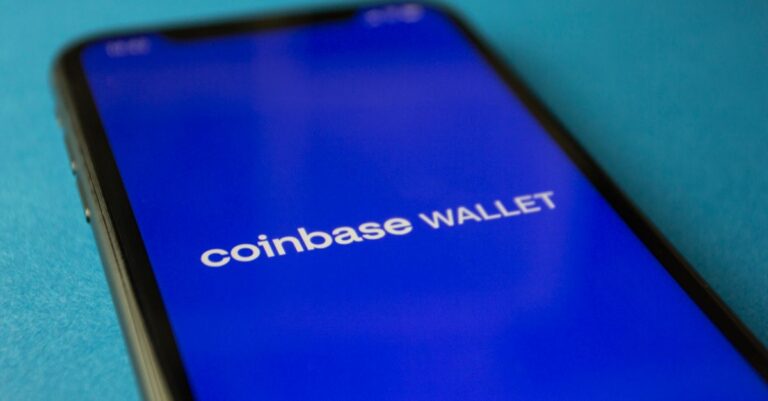 Coinbase Launches Regulated Crypto Futures in Canada